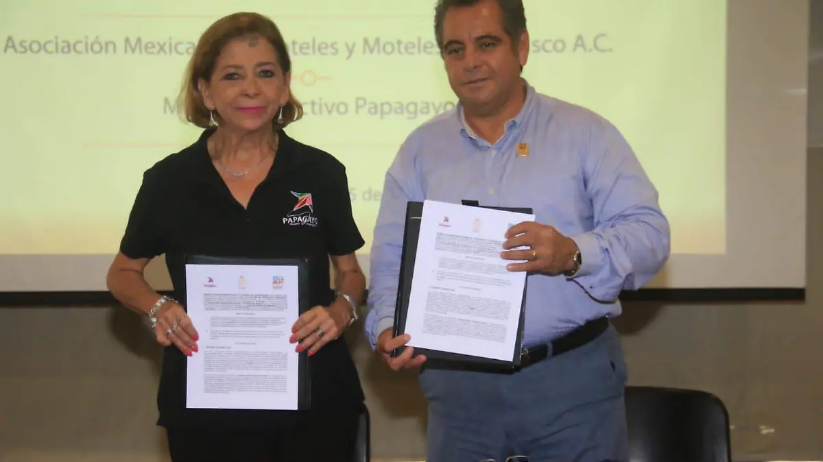 d4c63db0-0af4-4e6a-8755-5e34cf8bd7f8