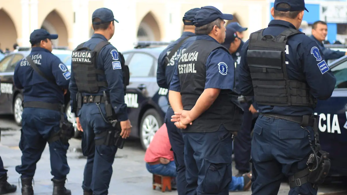 POLICIAS E INSEGURIDAD Y SEGURIDAD-IVAN SANCHEZ (11)