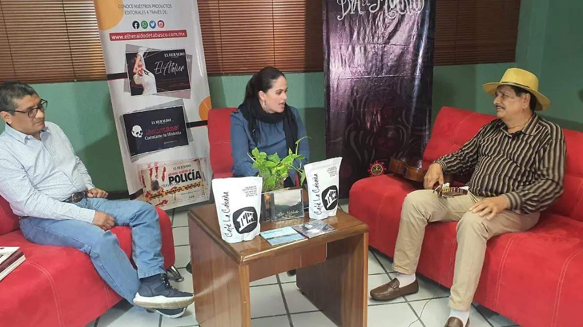 Trova y letras engalanaron a El Atelier