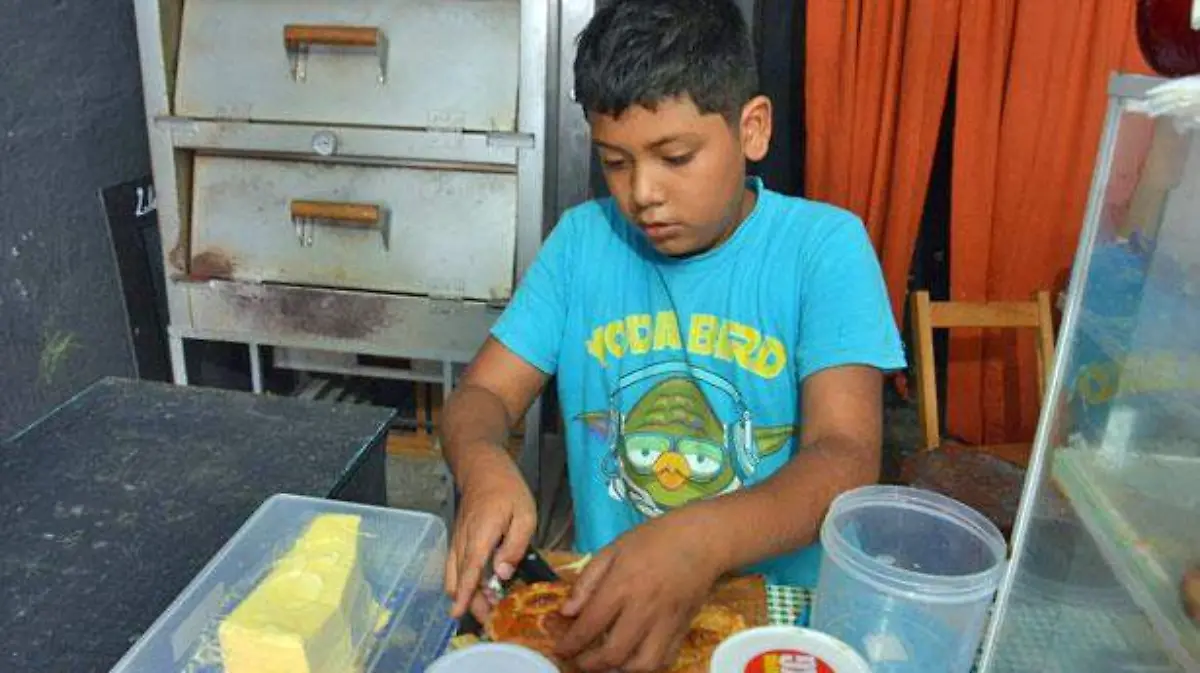 NInO-TRABAJADOR-RAFAEL-DE-JESUS-CORRO-CARLOS-PEREZ-(4)