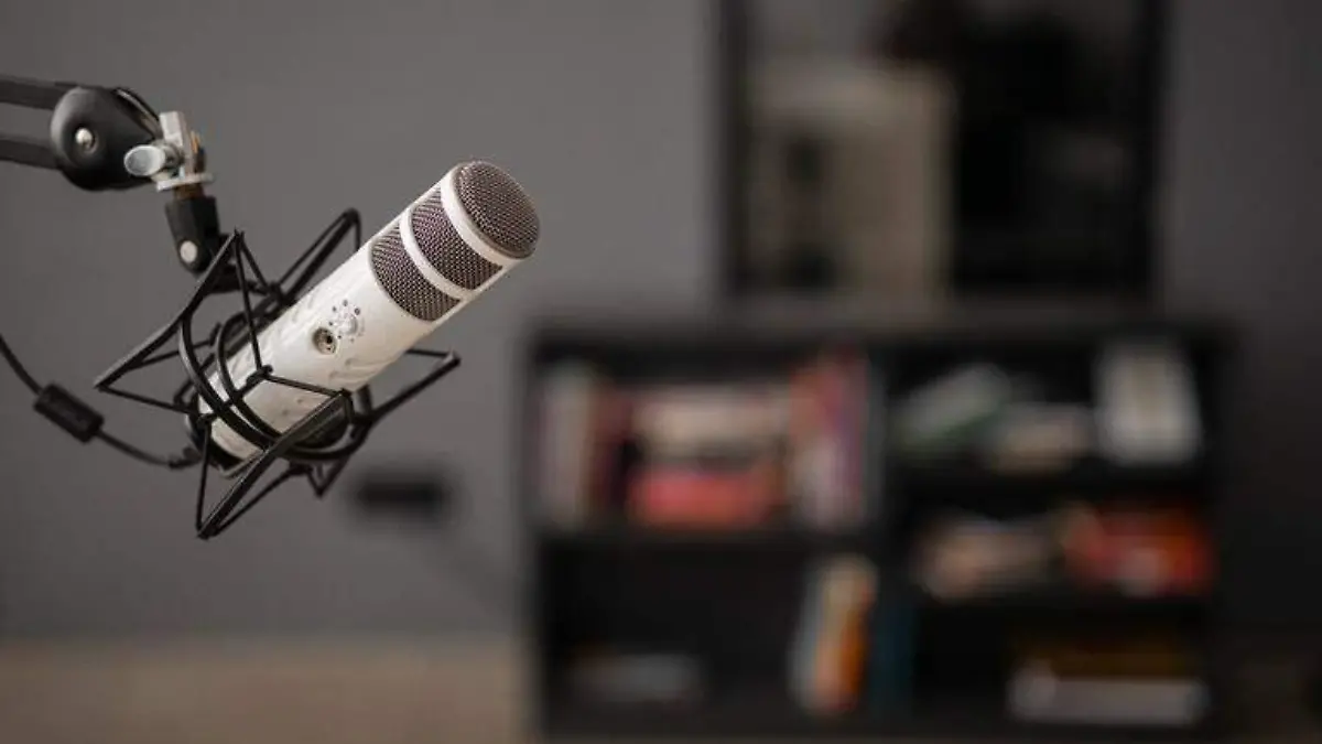 Aprende a hacer un podcast en los cursos que lanzará UNAM y Spotify