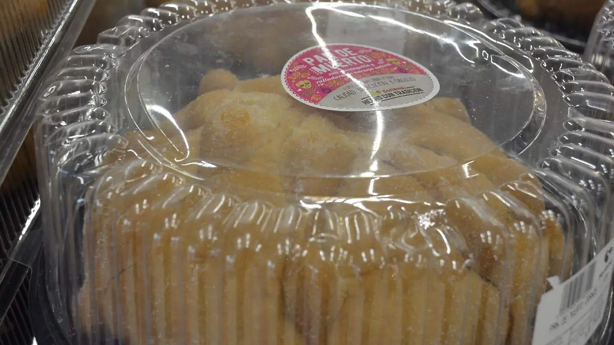 Comerciantes esperan repunte de ventas de pan de muerto