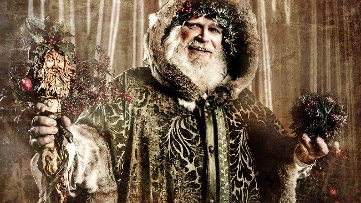 antique-santa-181900085-582f6a985f9b58d5b1b6fc72