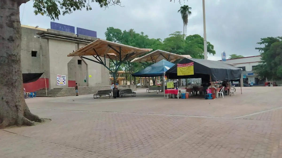 comercio del parque La Mano