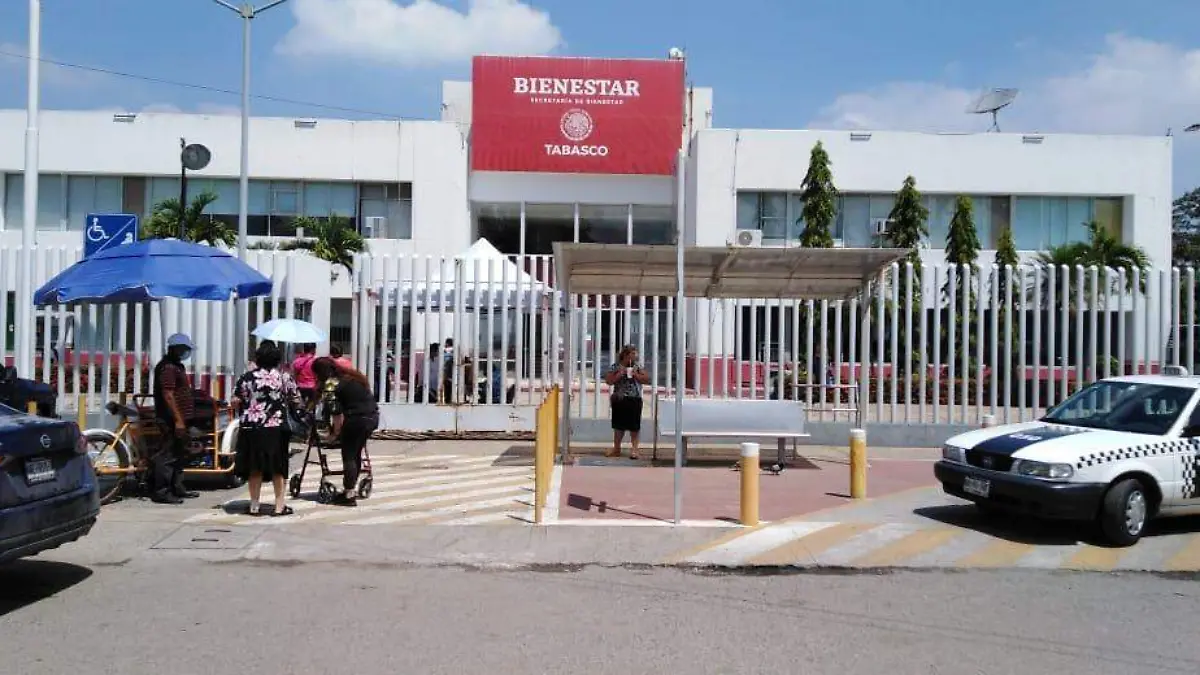 33d2bff5-b0df-47bb-b700-f44a21a73634