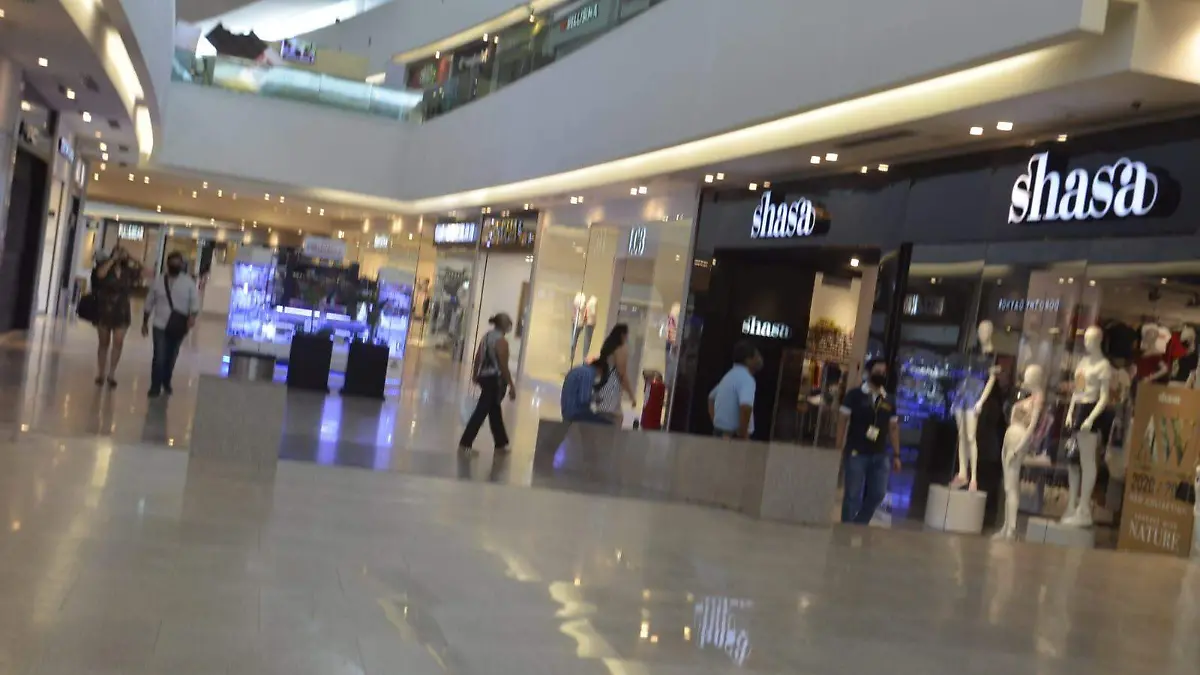 Sigue el abandono de comercios en plazas comerciales de Villahermosa