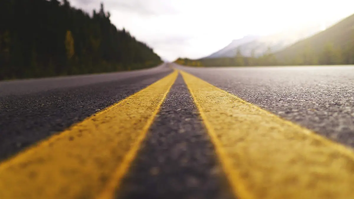 road-5089188_1920