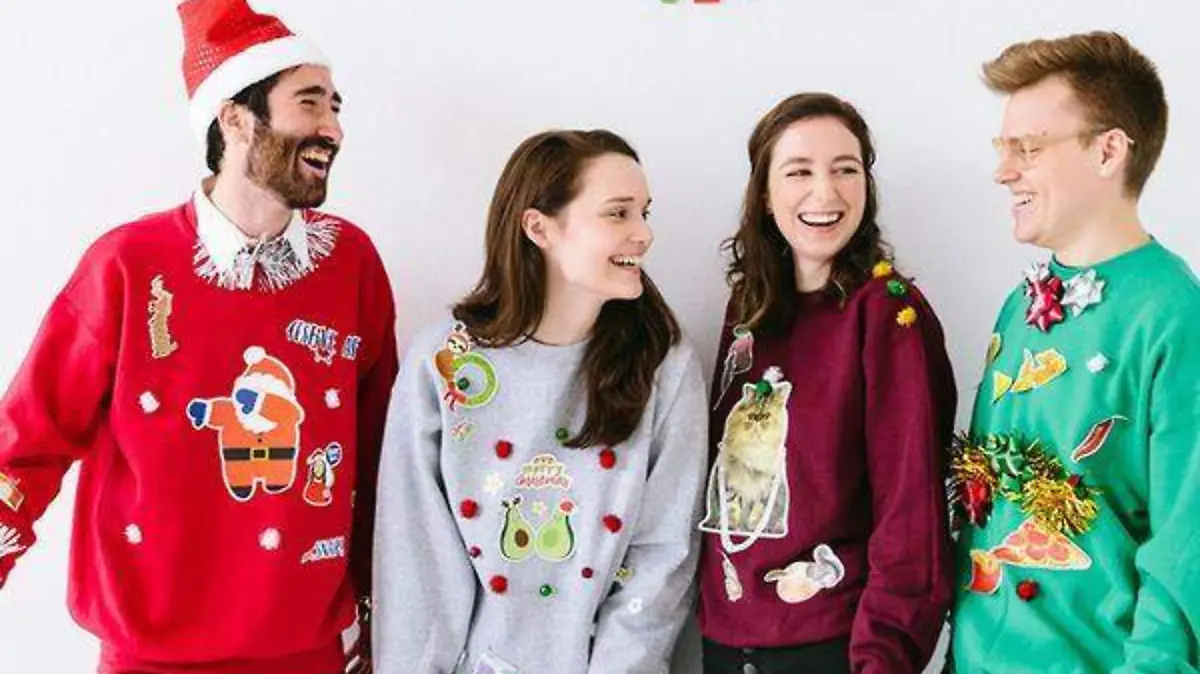 50129_ugly_sweater_decorating_kit_1_grande_1