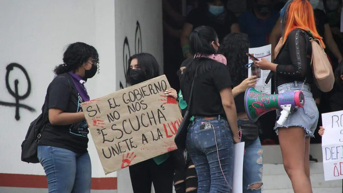 724553f8-0cd2-4521-9927-eb0492eee185