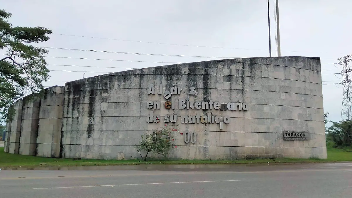 Tiene Tabasco plazas cívicas en decadencia