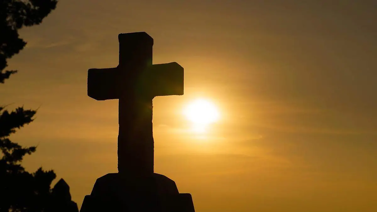 cross-1772560_1280