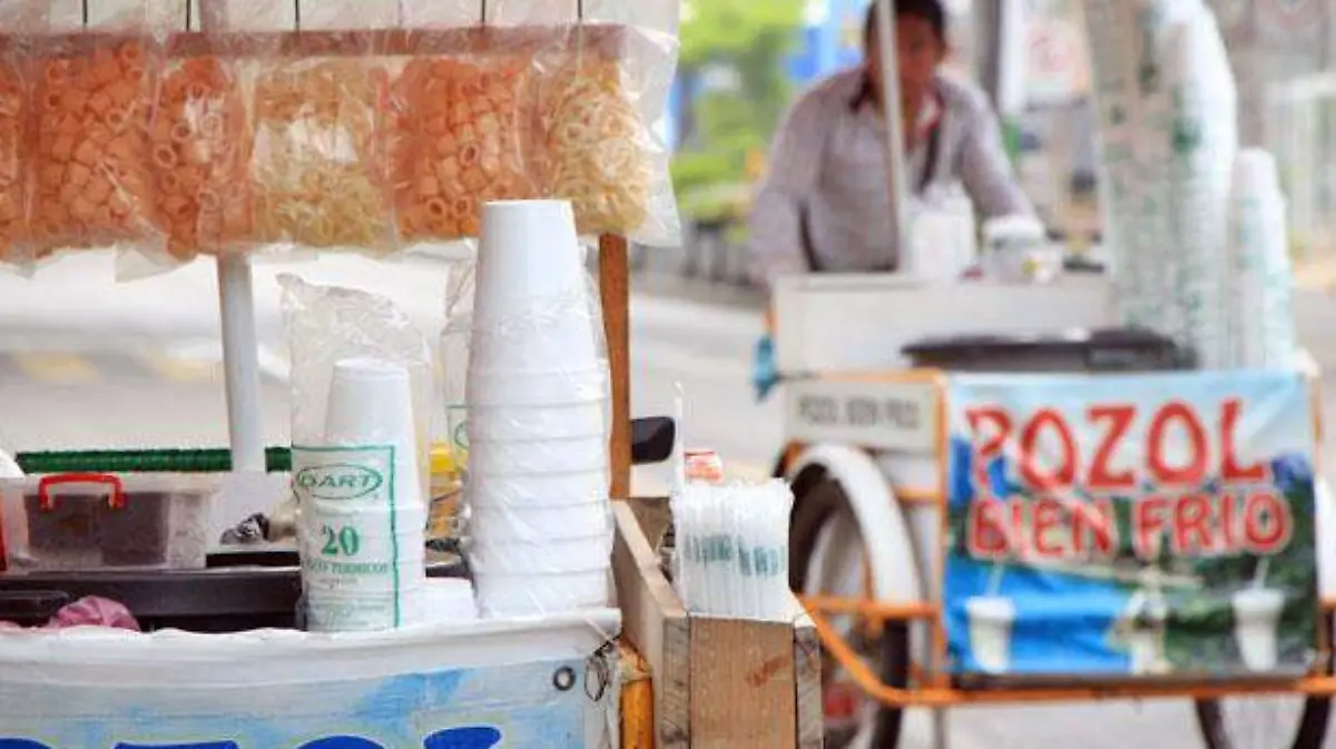 REPORTAJE-2-SIGUE-EL-USO-DE-UNICEL-Y-POPOTES-EN-TABASCO--IVAN-SANCHEZ-(5)