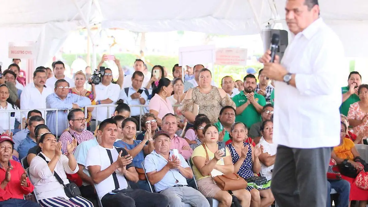 Javier-May-Hablando-A-La-Gente-Cárdenas