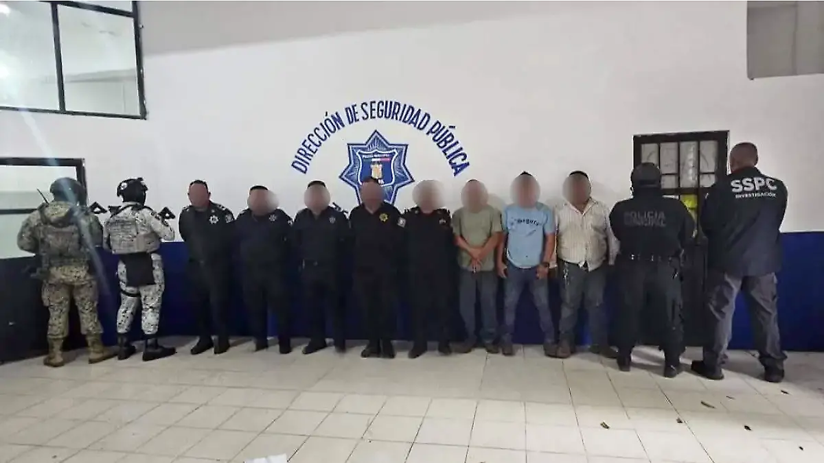 policías detenidos