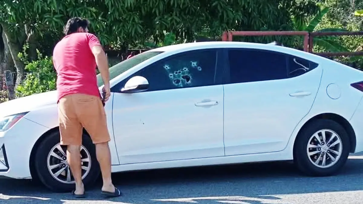 carro baleado
