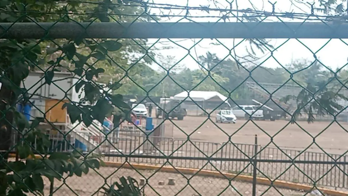 cuadrillas rehabilitan foro tabasco