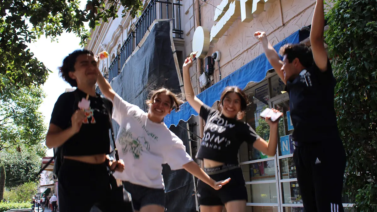 GENTE FELIZ (3)