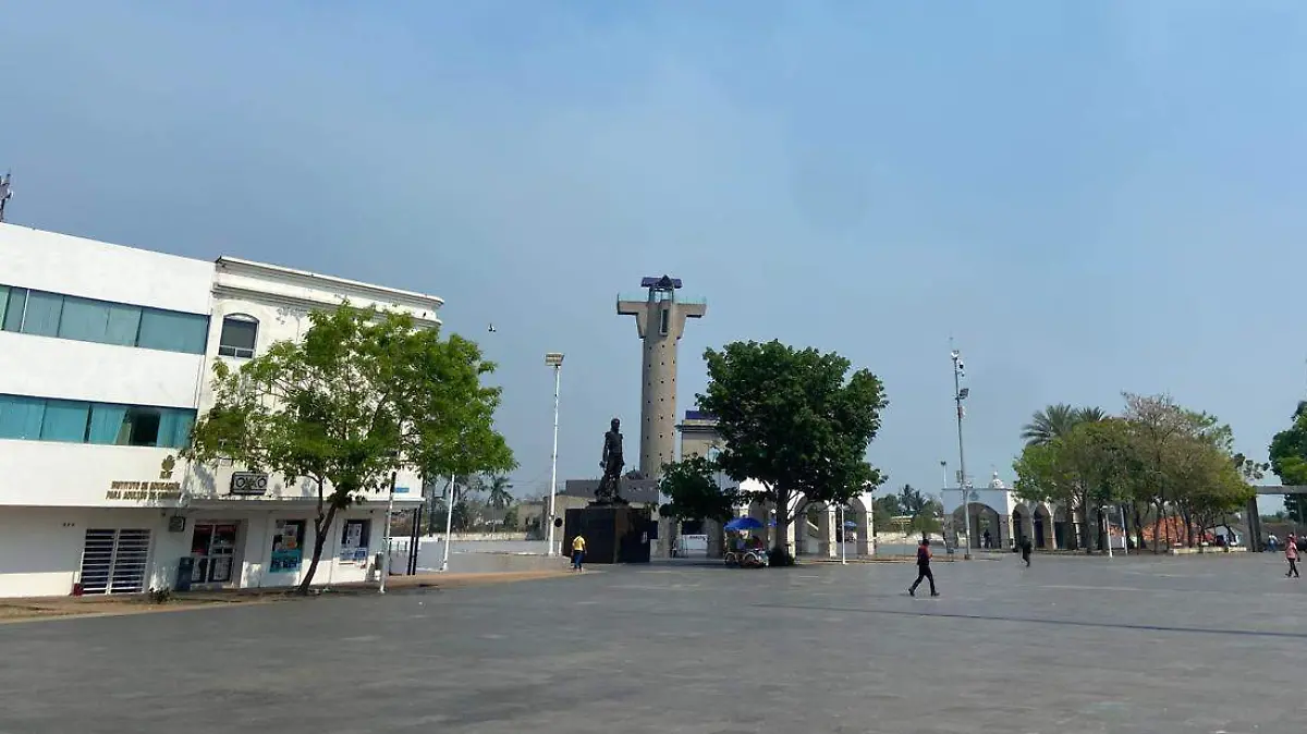 onda de calor-Plaza de Armas