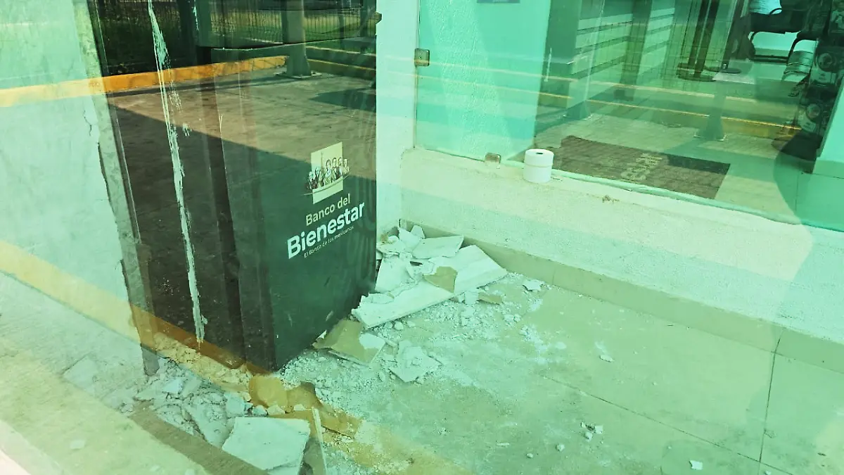 vandalizan cajero de banco Bienestar