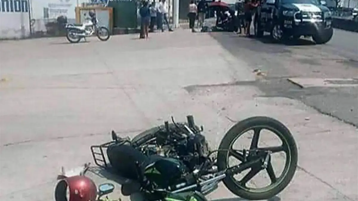 Moto-Accidente-En-Carretera