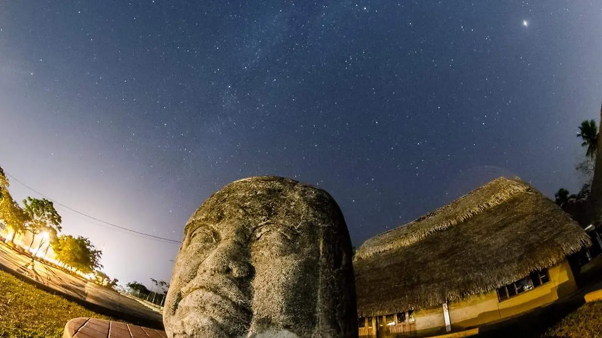 Cabeza-Olmeca-Y-La-Bóveda-Celeste