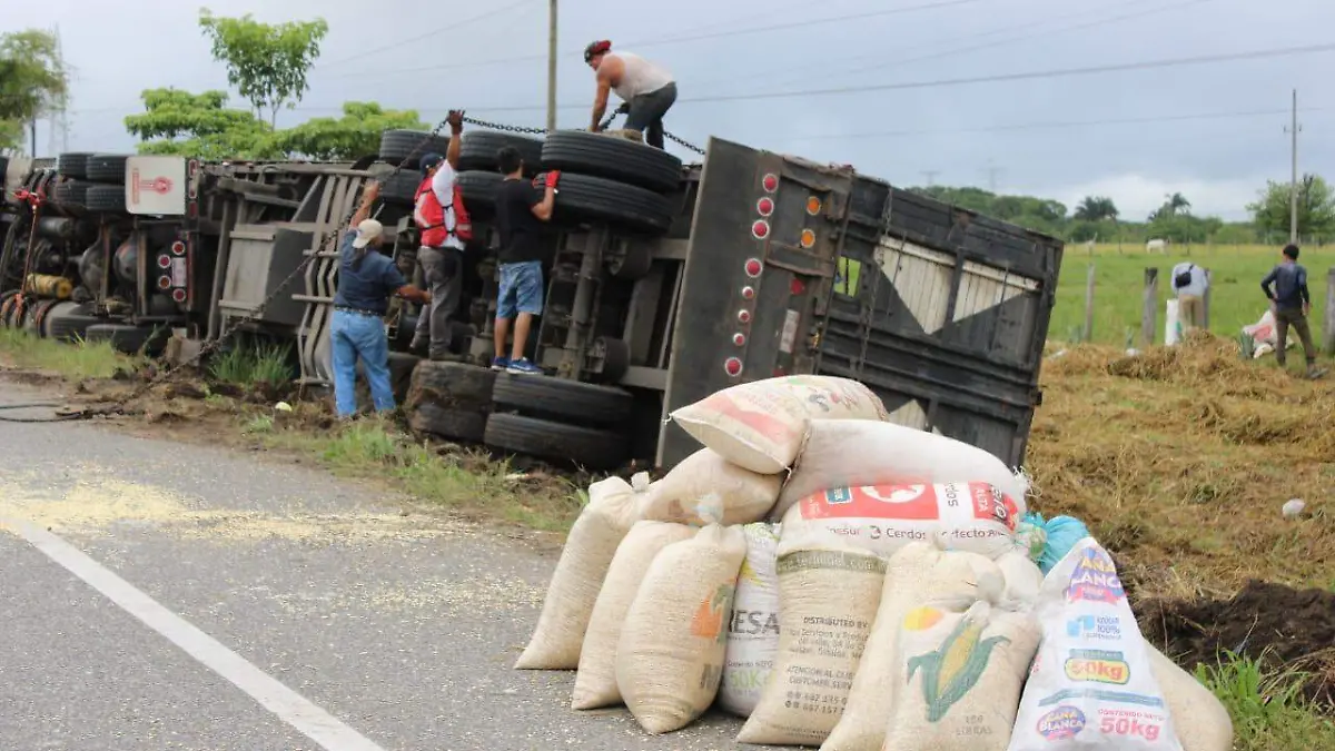 trailer volcado