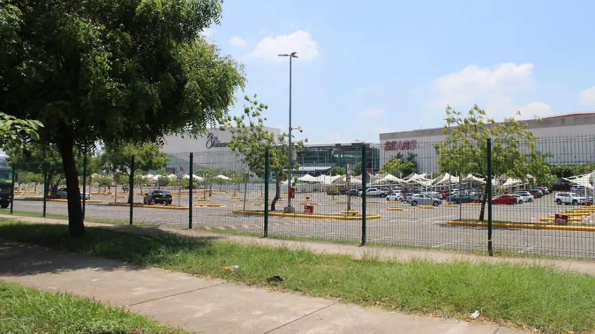 plaza altabrisa