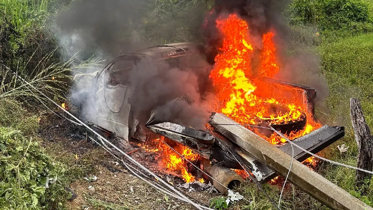 incendio de camioneta