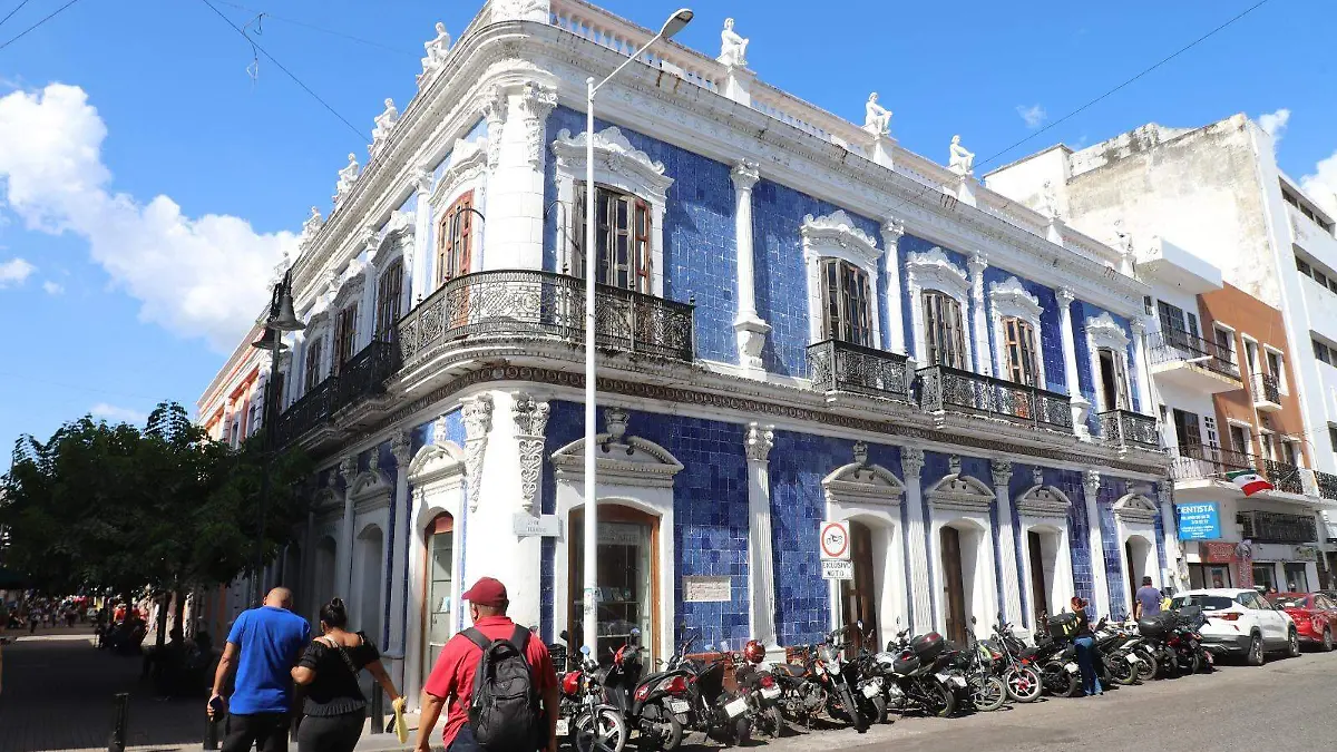 Casa de los Azulejos Carlos.jpeg