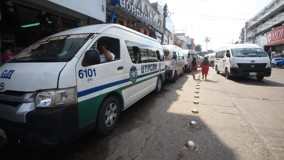 TRANSPORTE PUBLICO COMBIS COVID-IVAN SANCHEZ (14)