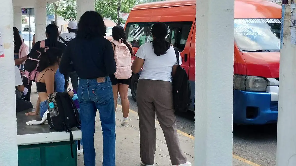 Estudiantes-De-La-UJAT copia