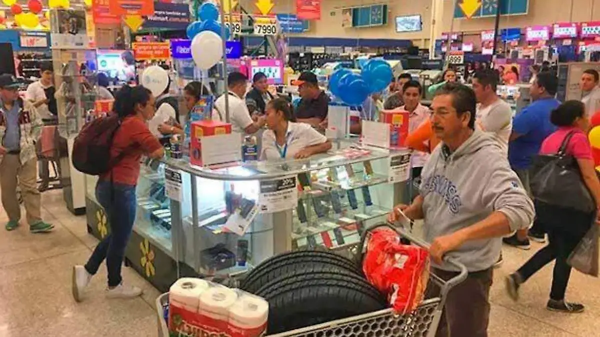 Personas-Comprando-Durante-El-Buen-Fin