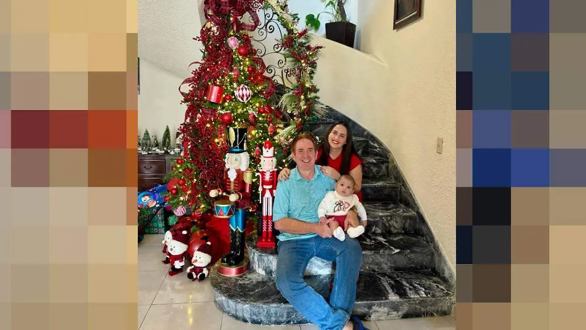 JP-Garza-En-Compañía-De-Su-Familia