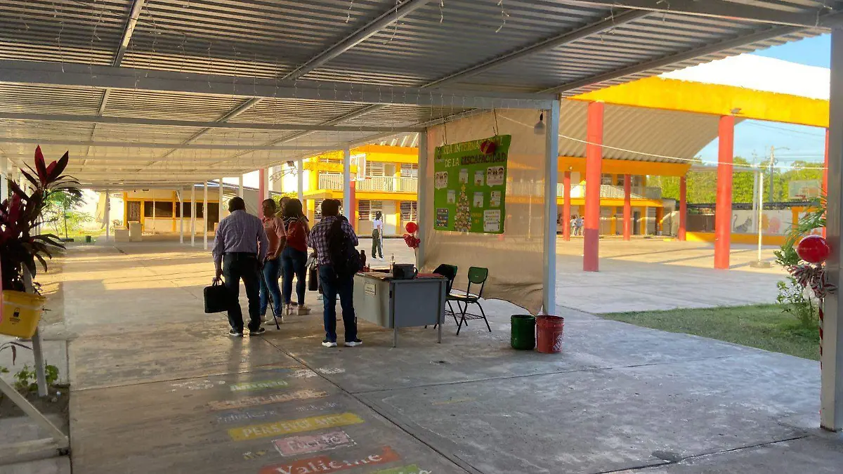 escuela secundaria "Rafael Martínez de Escobar" gg