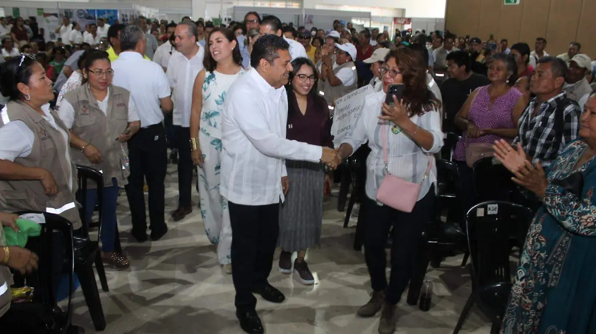 javier may evento.jpeg