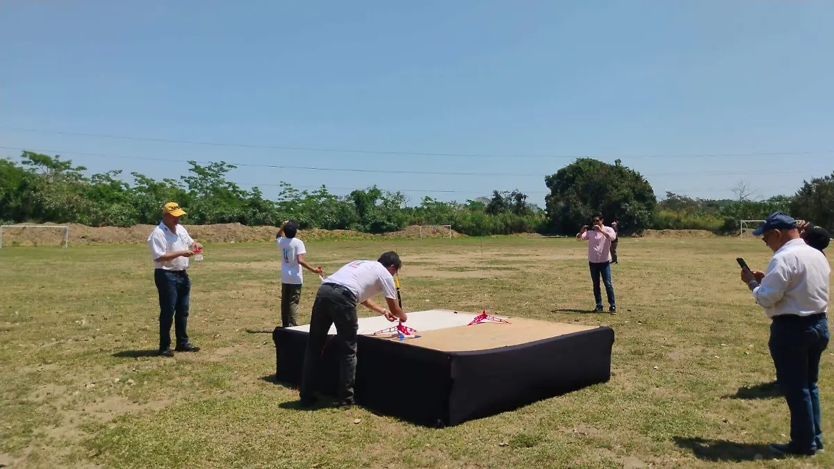 lanzamiento cohete xdd