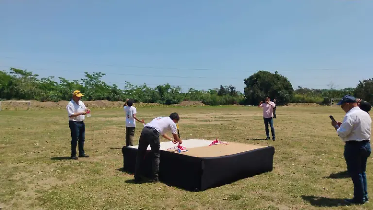 lanzamiento cohete xdd