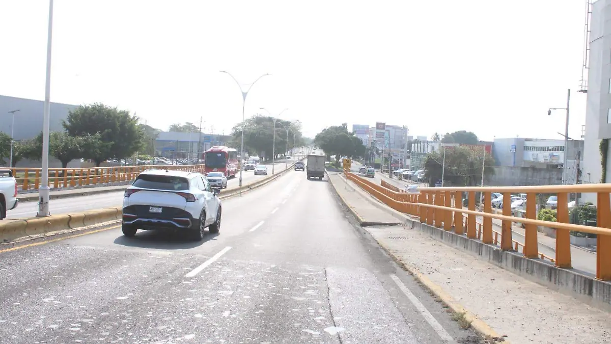 n jueves santo con calles semivacias-javier chavez (2)