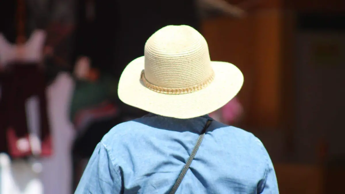 sombrero calor capu.jpeg