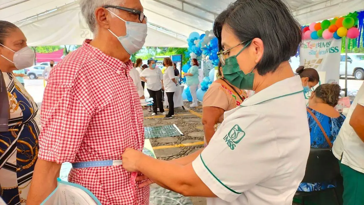 Adultos mayores IMSS