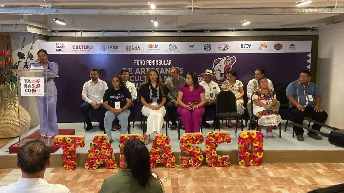 Directora-Del-IFAT-En-Discurso-Inaugural