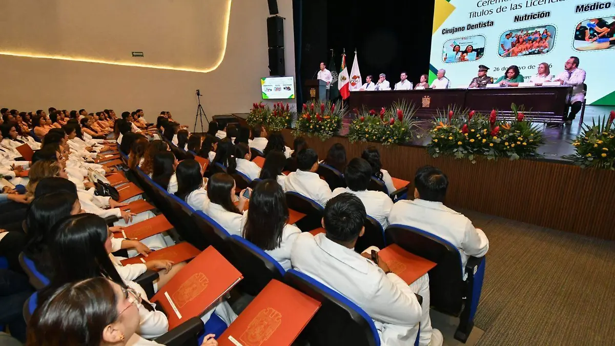 Graduacion salud ujat