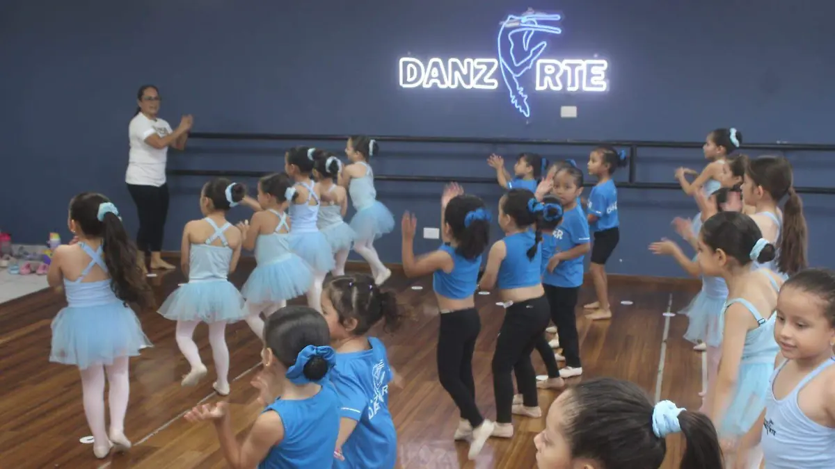 Academia Danzarte Michael Jackson (10)