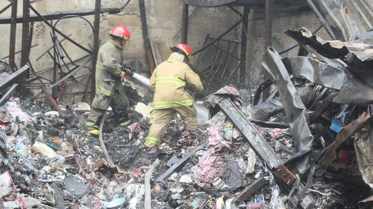 incendio bodega gutza