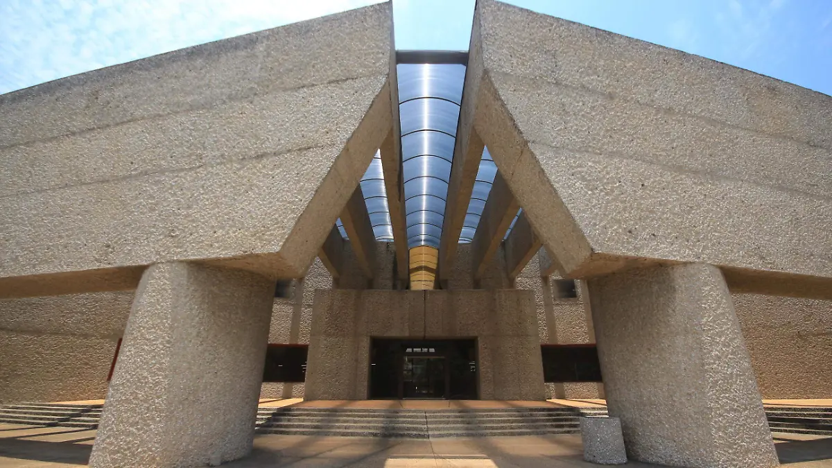 BIBLIOTECA PINO SUAREZ-IVAN SANCHEZ (12)
