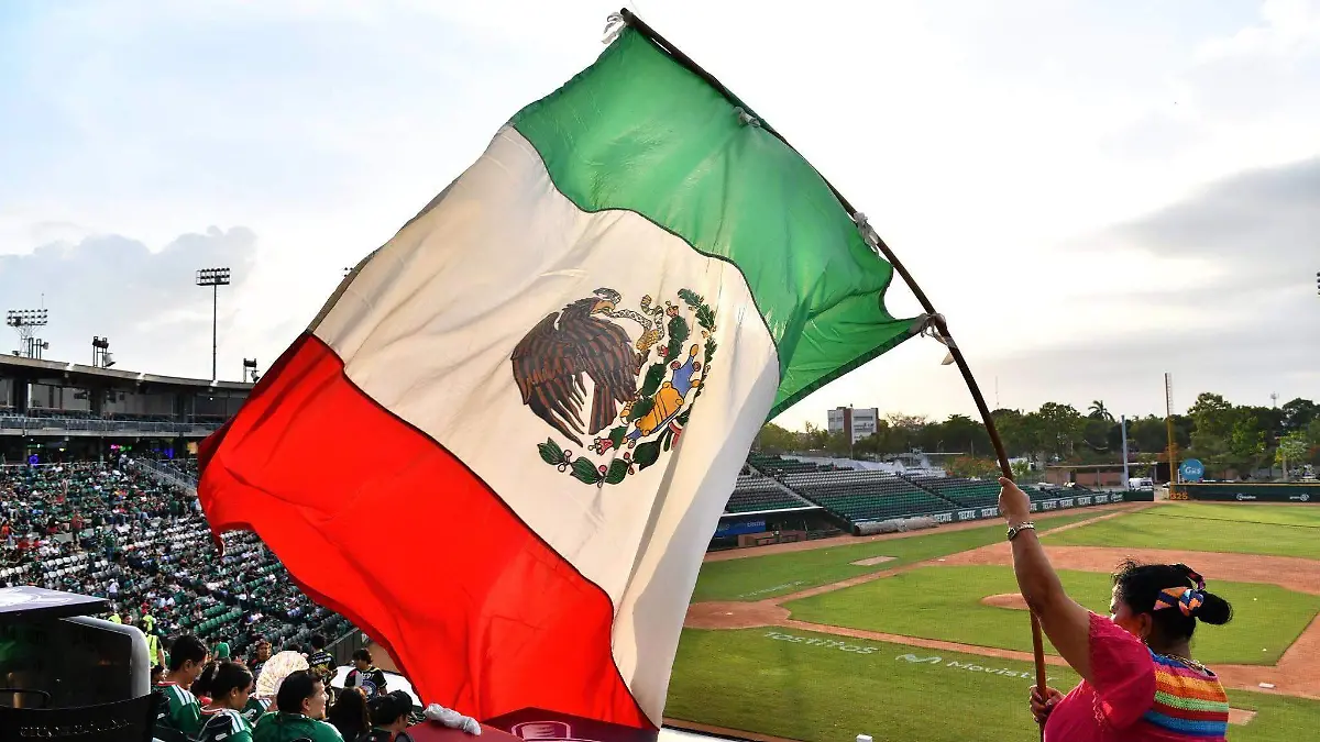 Parque Centenerio 27 de Febrero en Villahermosa previo al partido México Vs. Ecuador