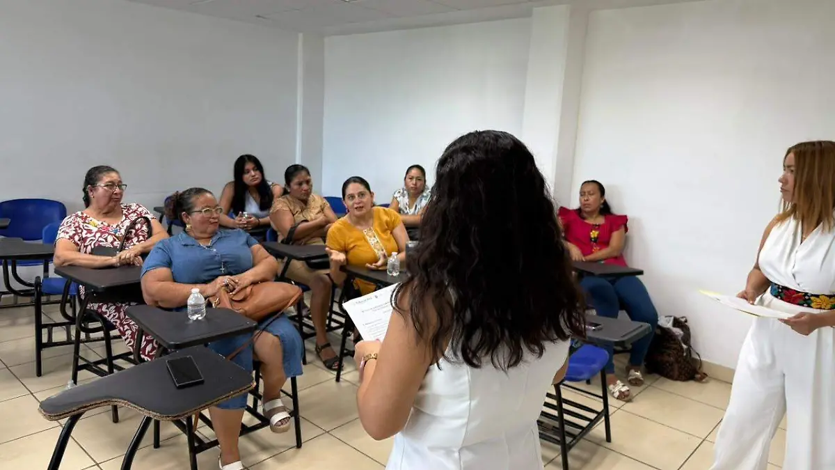 Las artesanas aportaron su experiencia al Foro de Tira Bordada