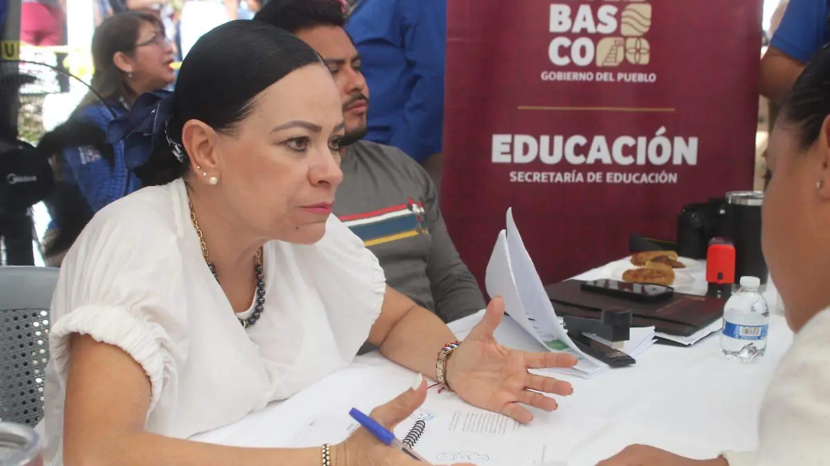secretaria de educación en Tabasco, Patricia Iparrea Sánchez-javier chavez