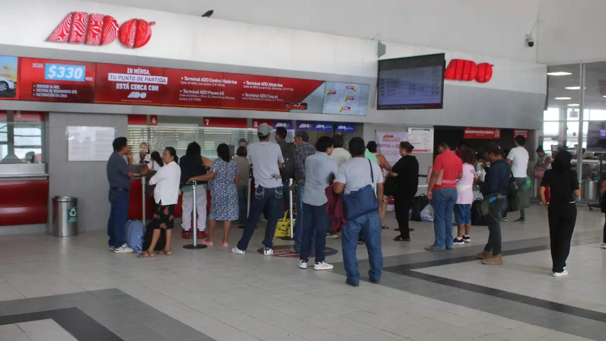 Arranca éxodo vacacional en carreteras y terminales de Tabasco-javier chavez (2)