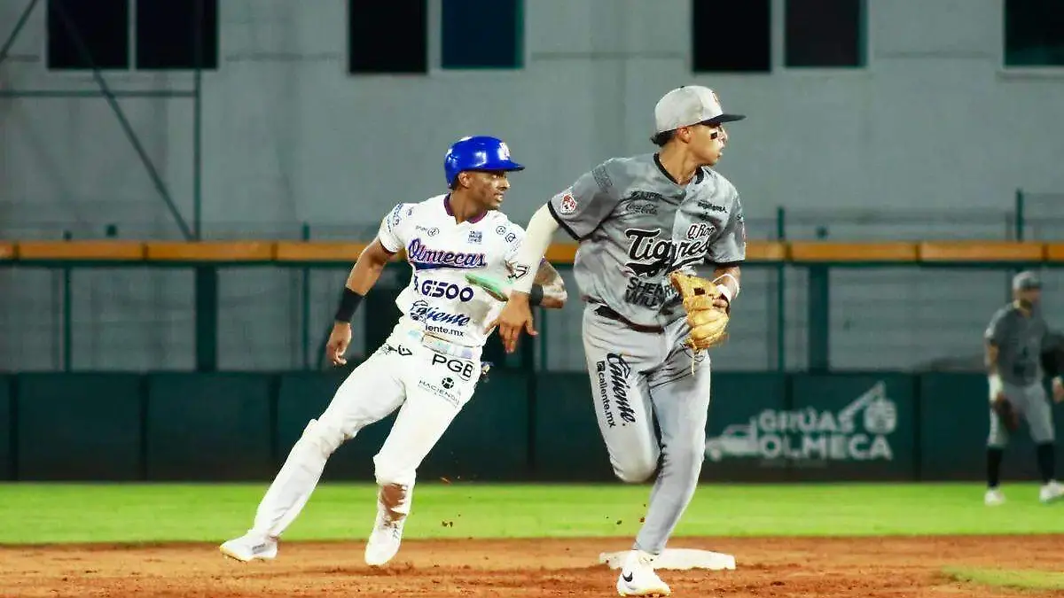 Olmecas vs Tigres
